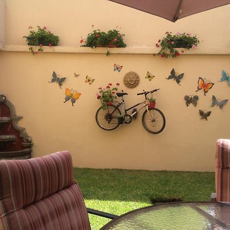 Hostal Los Lagos Inn Guatemala Exterior foto